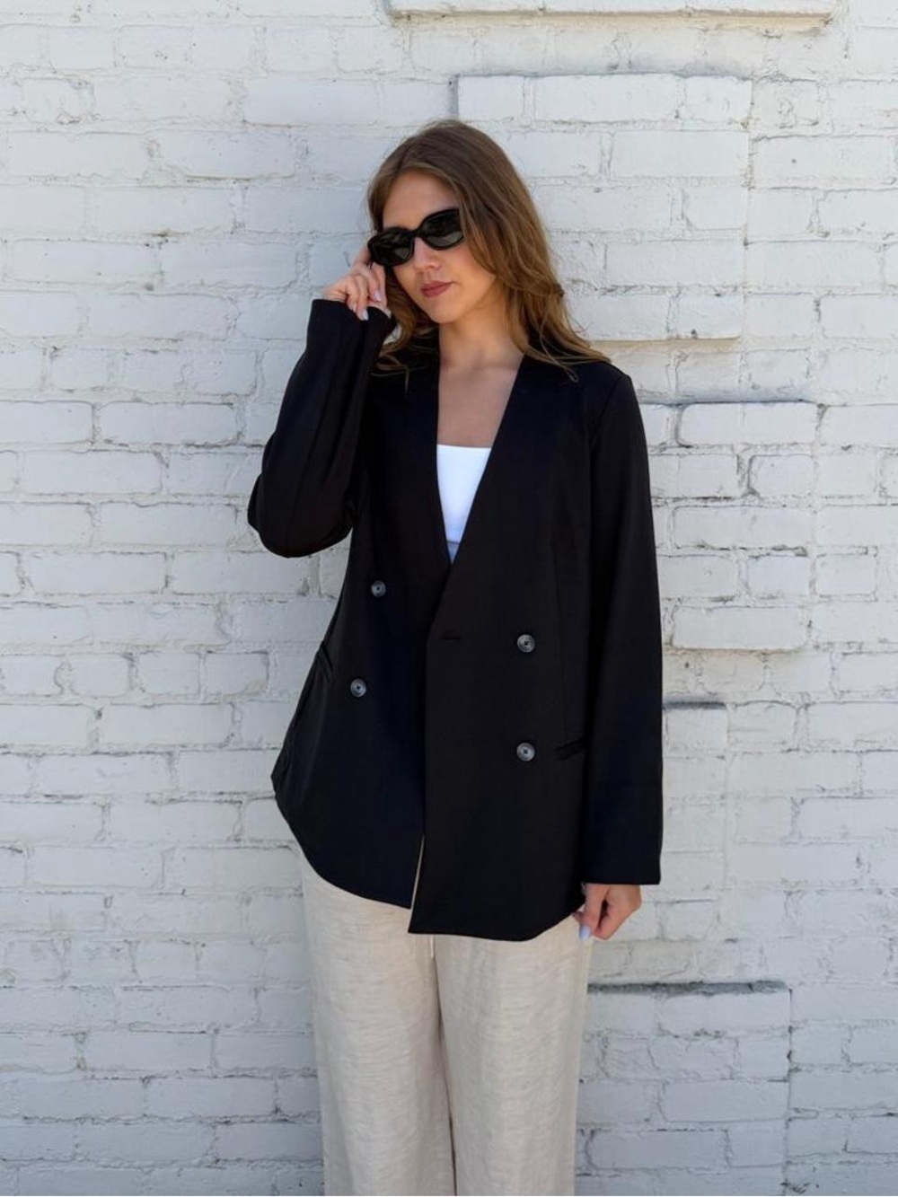 NWT Black oversized blazer with double-breasted buttons and a relaxed fit sz M